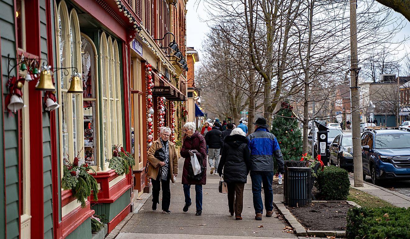 View of Queen Street in the historic old town of Niagara-on-the-Lake. Editorial credit: Erman Gunes / Shutterstock.com