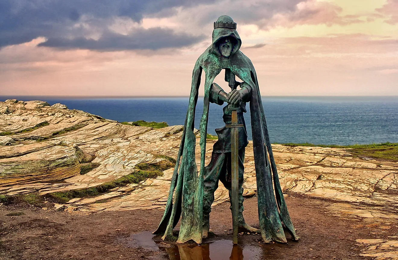 he King Arthur statue in Tintagel, Cornwall, UK. Image credit: Gary Perkin / Shutterstock.com.